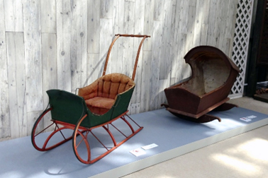 ⑤子ども用の「そり」と「ゆりかご」