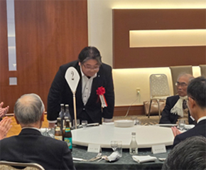 来賓紹介　榎総務部副部長